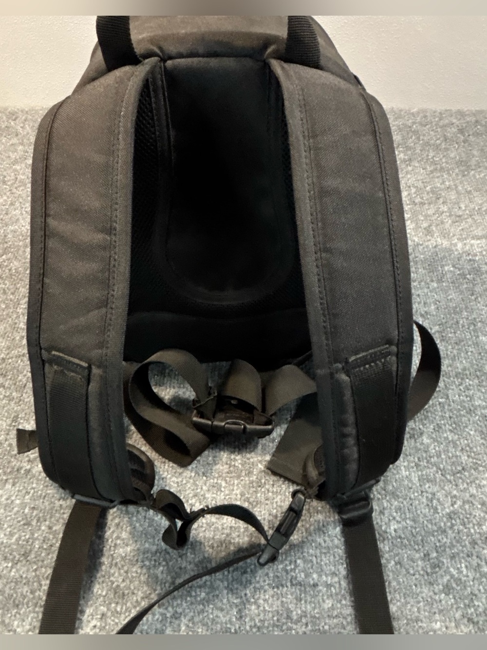 Lowepro Micro Trekker 100 Camera Backpack Black Padded DSLR Lens Bag Backpack - Picture 6 of 14